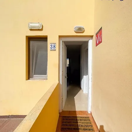 B-rent Delfines Casa Nina Коральео